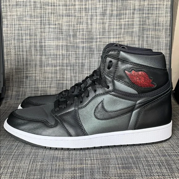 Nike Air Jordan 1 High Retro OG 'Black Satin' Sneakers 555088-060 Men’s Size 12